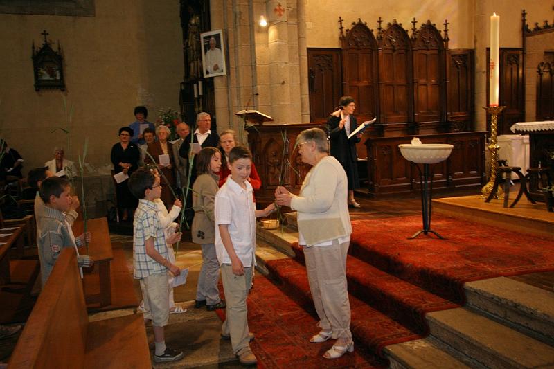 Communion075.jpg