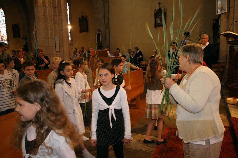 Communion079.jpg